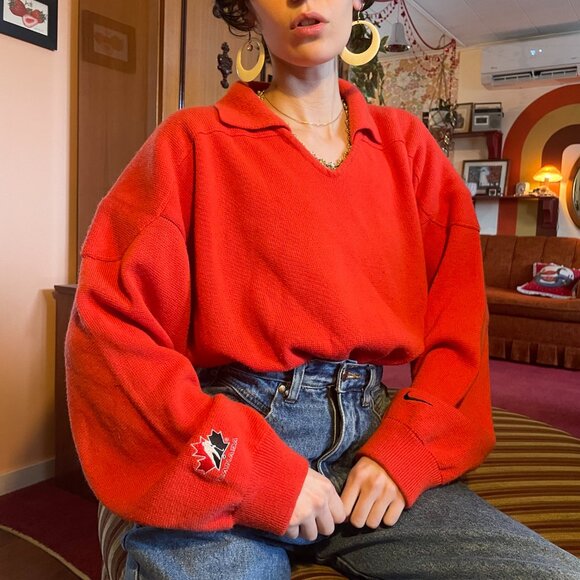 1990s Nike Team Canada 100% Acrylic collared striped hockey sweater! - Picture 11 of 16